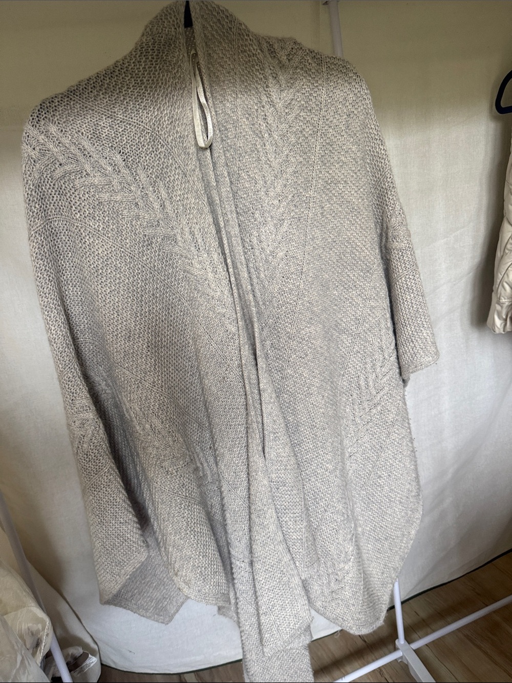 Max Studio Light Gray/Cream Women's Knit Open Cardigan Sweater-One size